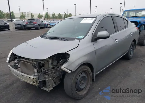 2013 Nissan Versa 1.6 Sv из США, поврежденный, VIN 3N1CN7AP0DL855327